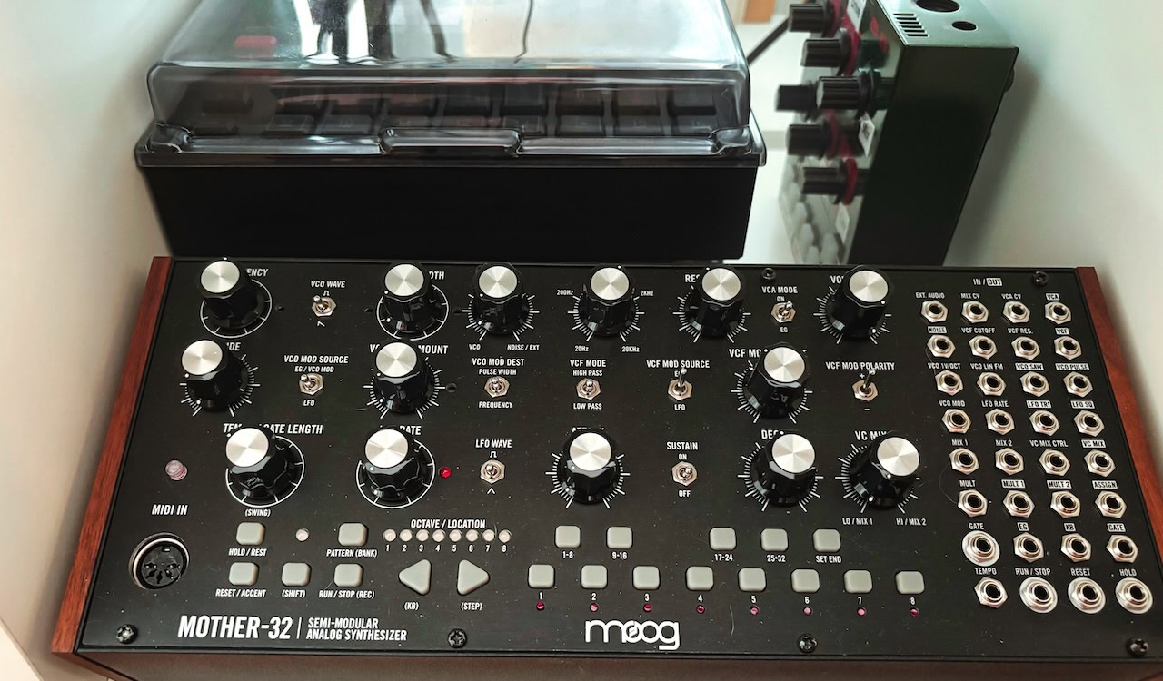 Moog Mother-32